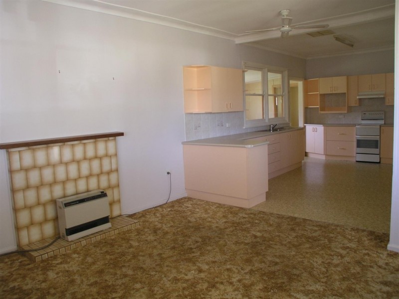 30 Want Street, Parkes NSW 2870