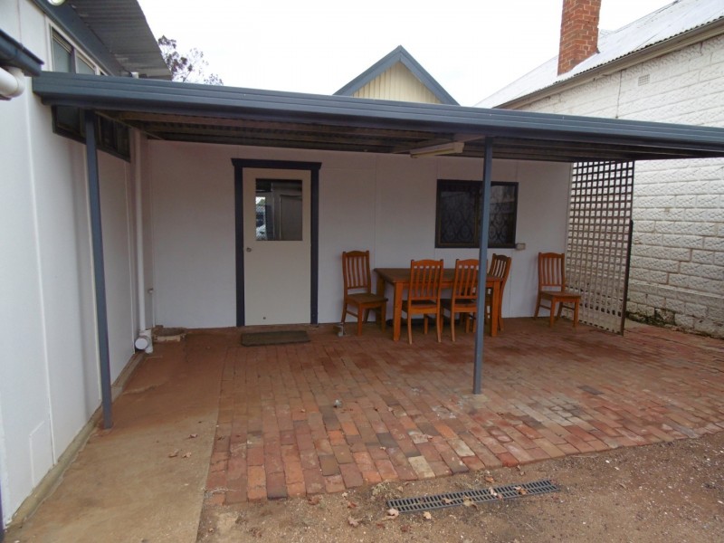 109 Currajong Street, Parkes NSW 2870