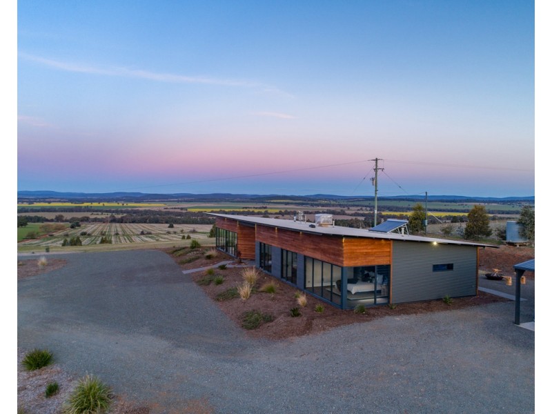 35 Cherry Gardens Lane, Parkes NSW 2870