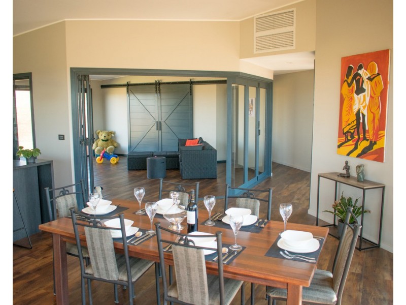 35 Cherry Gardens Lane, Parkes NSW 2870