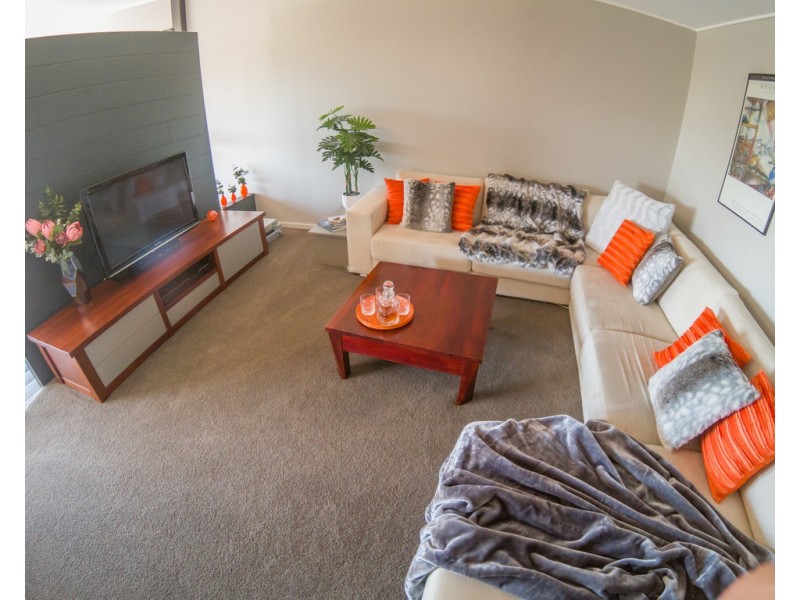 35 Cherry Gardens Lane, Parkes NSW 2870