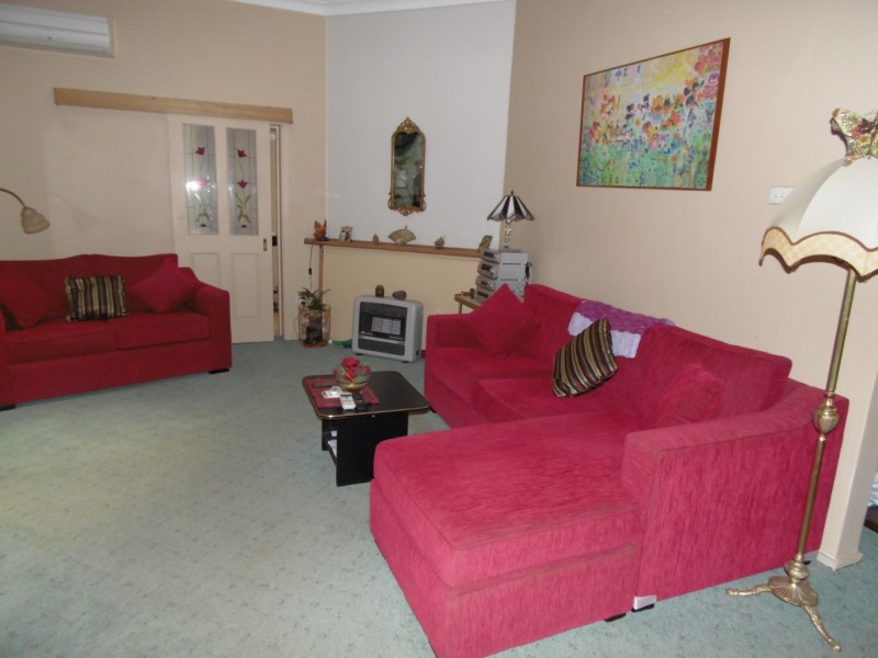 13 Carrington Street, Parkes NSW 2870