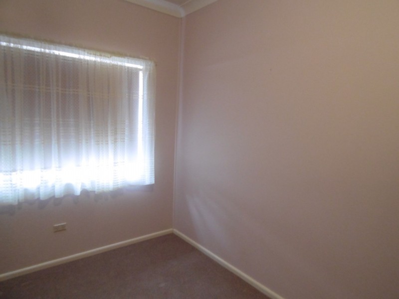 86 Euchie Street, Peak Hill NSW 2869