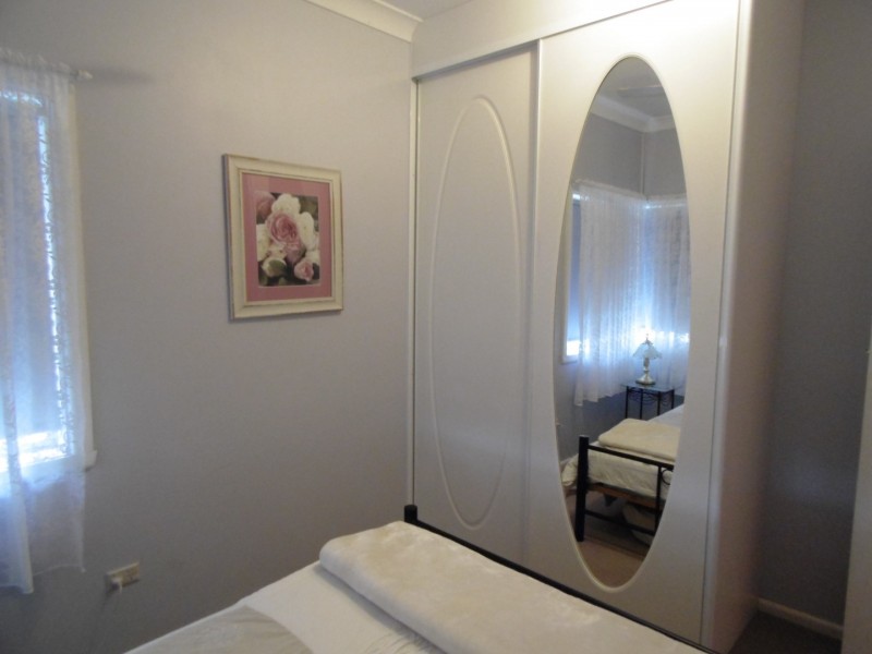 86 Euchie Street, Peak Hill NSW 2869