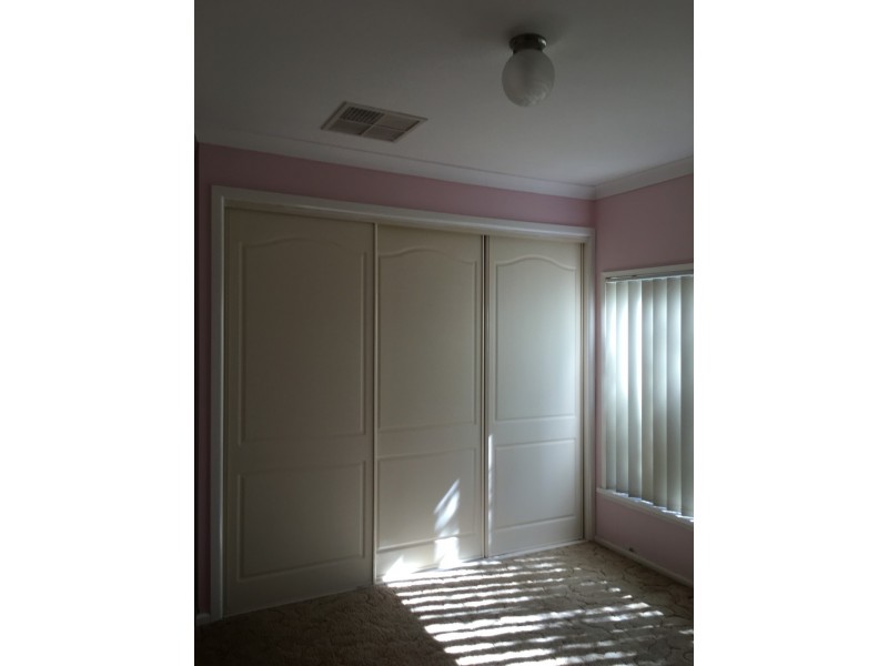 11 Thornbury Street, Parkes NSW 2870