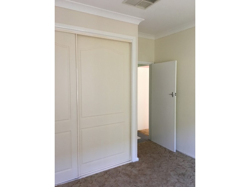 11 Thornbury Street, Parkes NSW 2870