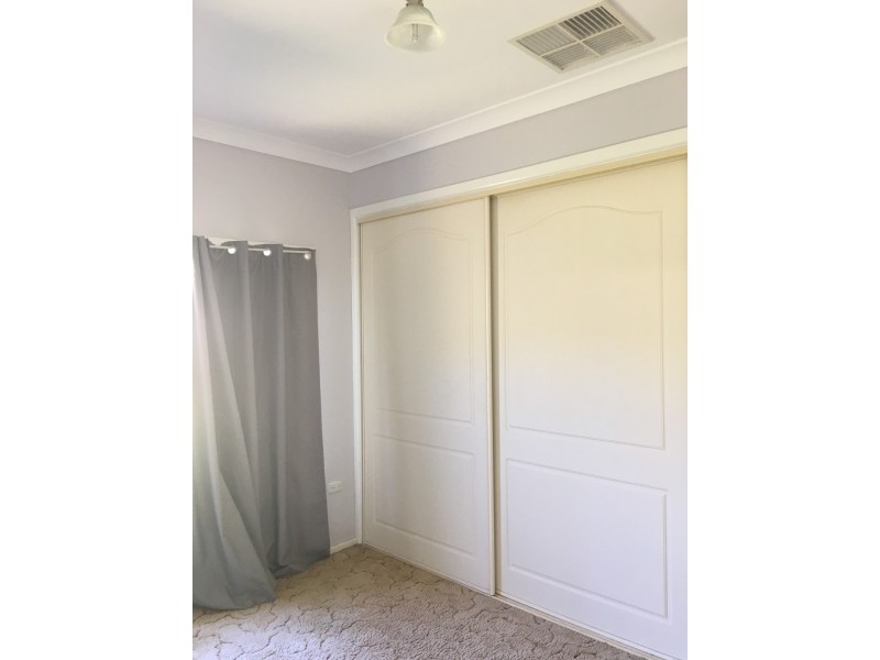 11 Thornbury Street, Parkes NSW 2870