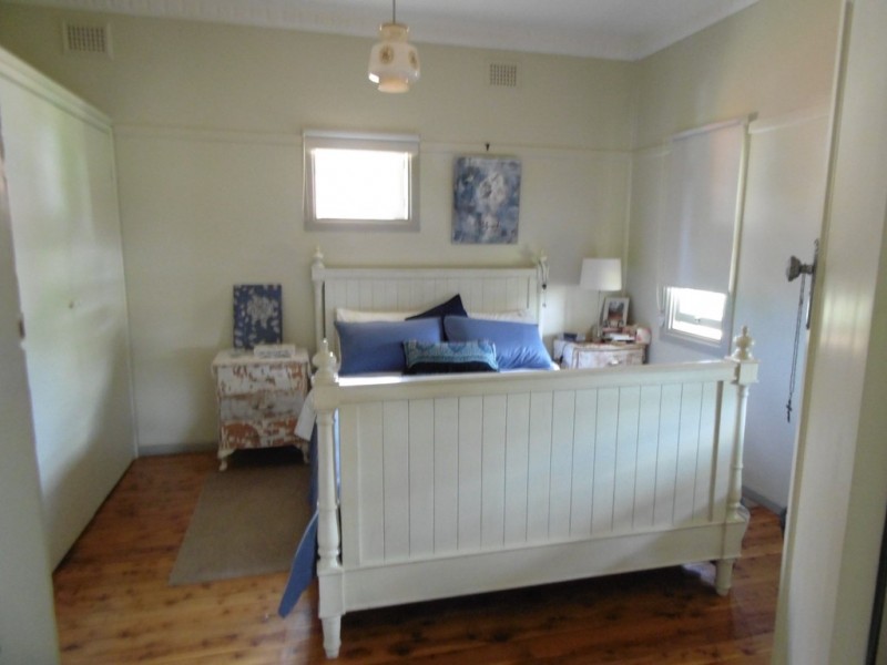 4 Rose Street, Parkes NSW 2870