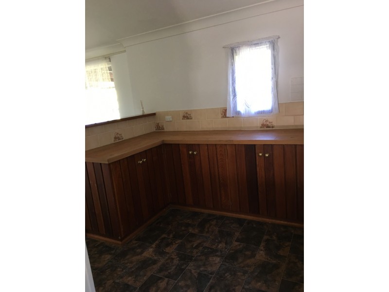 6 William Street, Parkes NSW 2870