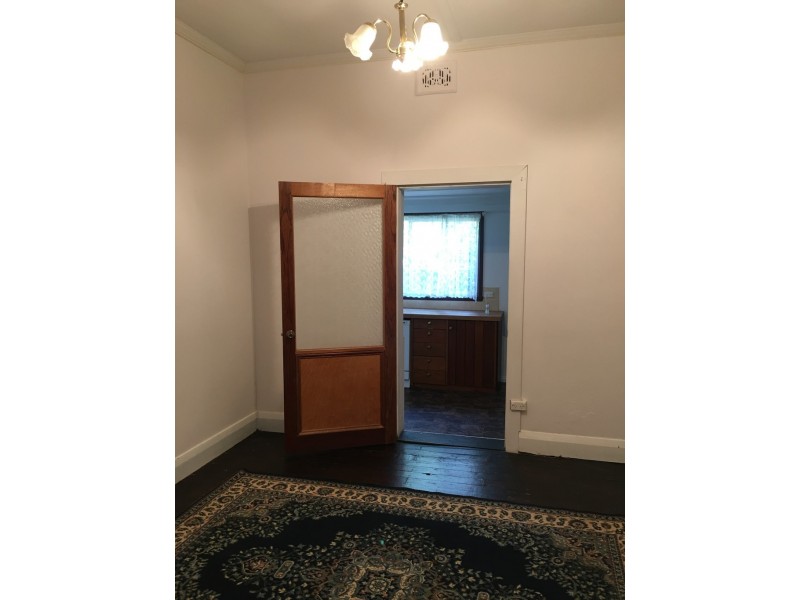 6 William Street, Parkes NSW 2870