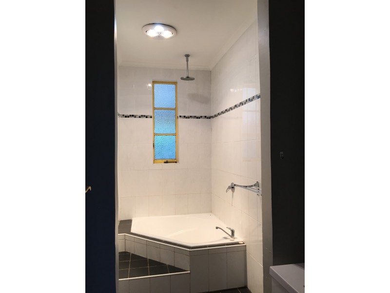 6 William Street, Parkes NSW 2870