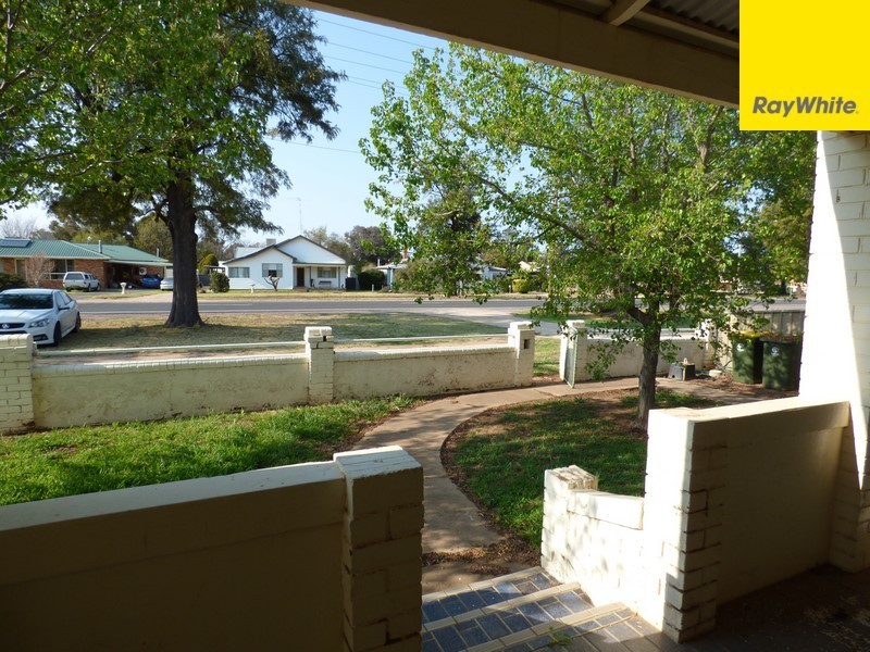 17 Grevillea Avenue, Eugowra NSW 2806