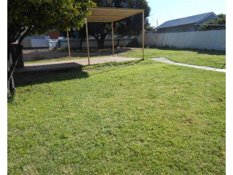 32 May Street, Parkes NSW 2870