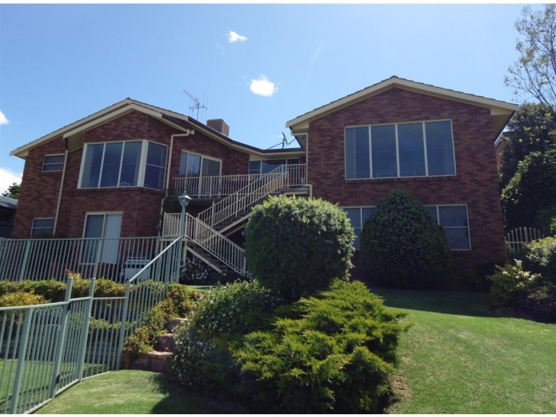 5 Glenwarrie Place, Parkes NSW 2870