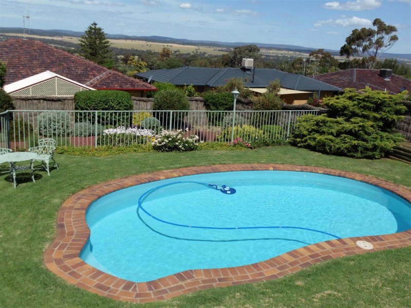 5 Glenwarrie Place, Parkes NSW 2870