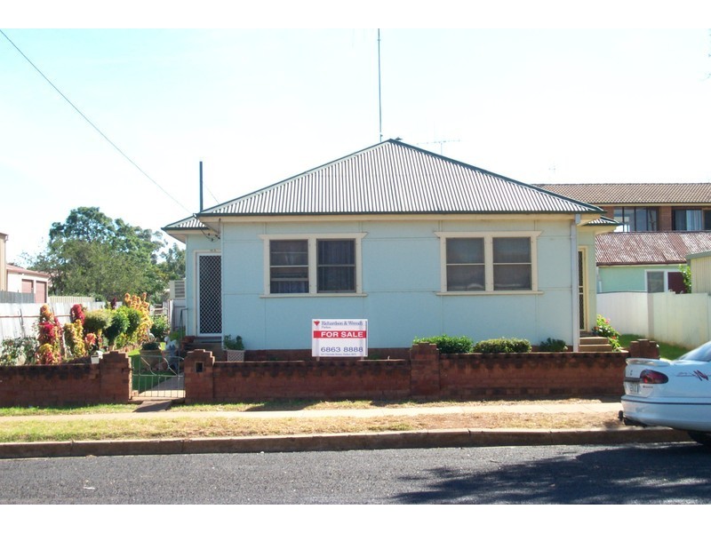 10A Victoria Street, Parkes NSW 2870
