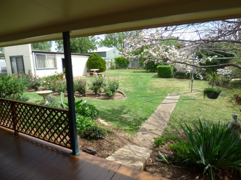 83 Ferry Street, Forbes NSW 2871