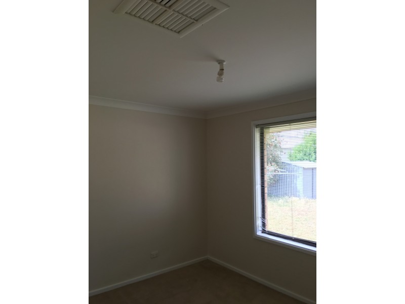 15 Glenhaven Avenue, Parkes NSW 2870