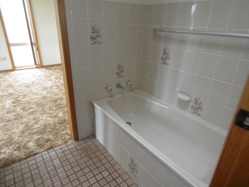 61 Lorking Street, Parkes NSW 2870