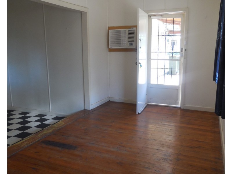 1/52-54 Farrand Street, Forbes NSW 2871
