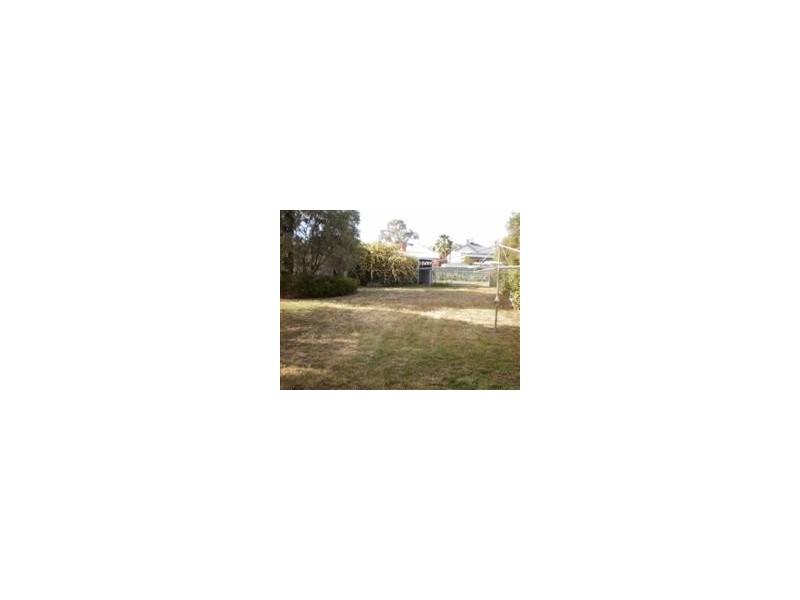 8 Thurlstone Street, Parkes NSW 2870