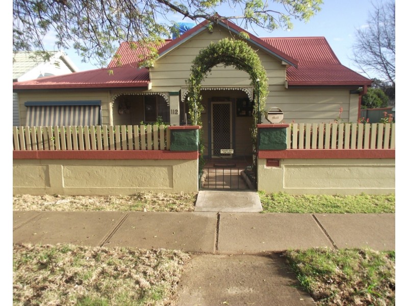 112 Clarinda Street, Parkes NSW 2870