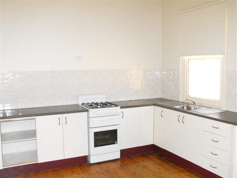 26 Elizabeth Street, Parkes NSW 2870
