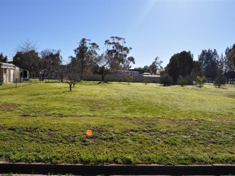 27 Oberon Street, Eugowra NSW 2806