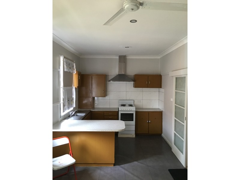 8 Mitchell Street, Parkes NSW 2870