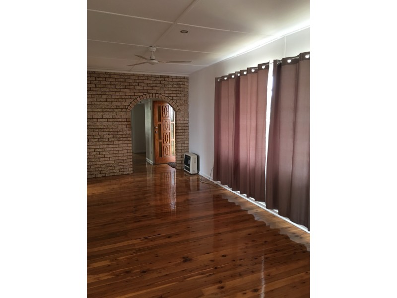 8 Mitchell Street, Parkes NSW 2870