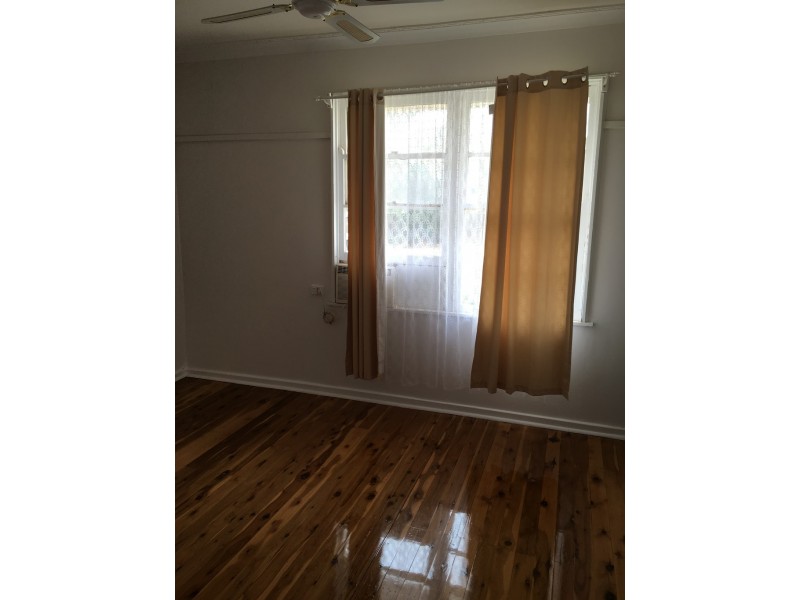 8 Mitchell Street, Parkes NSW 2870