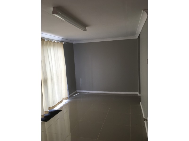 8 Mitchell Street, Parkes NSW 2870