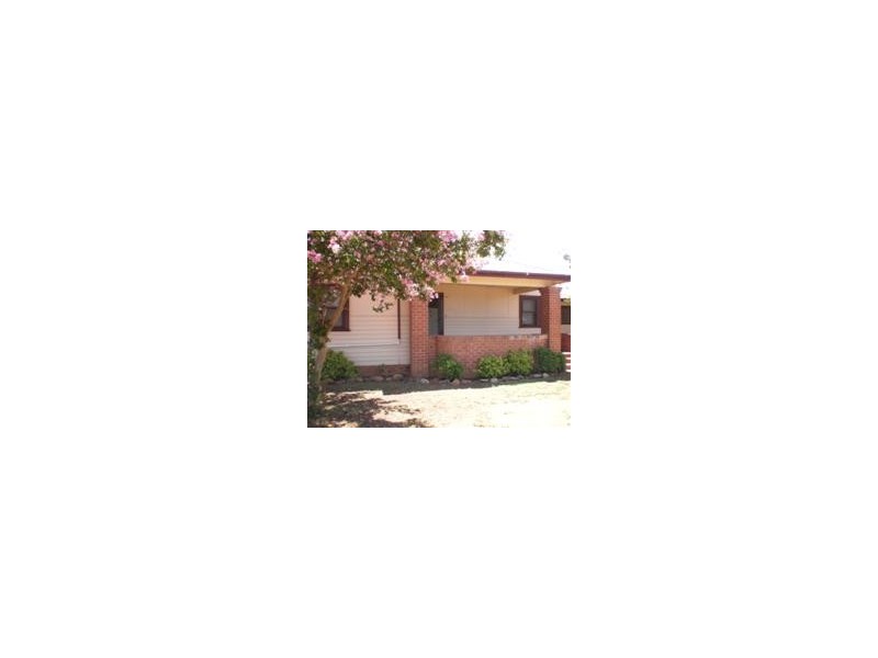 28 Close Street, Parkes NSW 2870