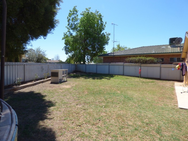 16 Chelsea Crescent, Forbes NSW 2871