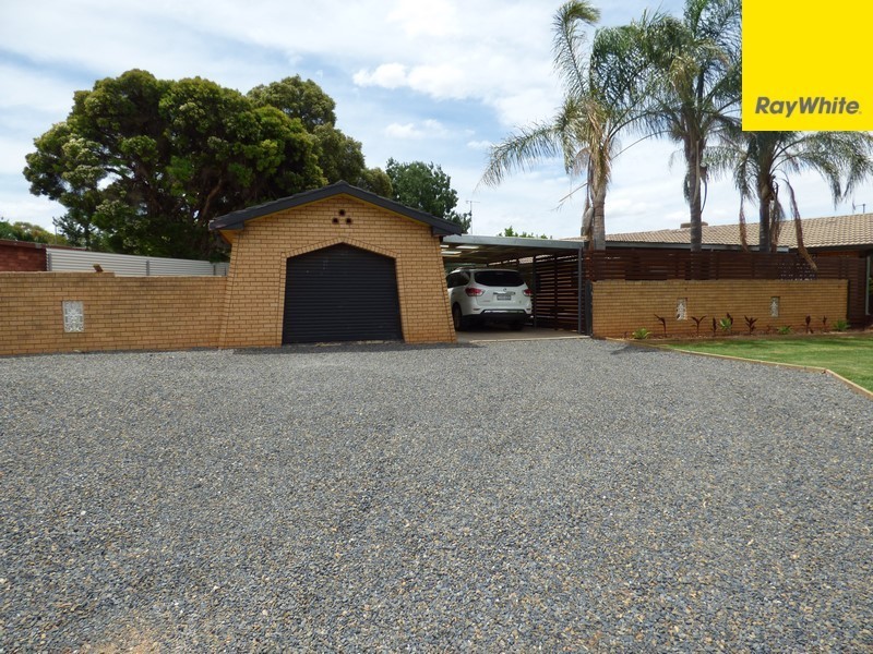16 Chelsea Crescent, Forbes NSW 2871