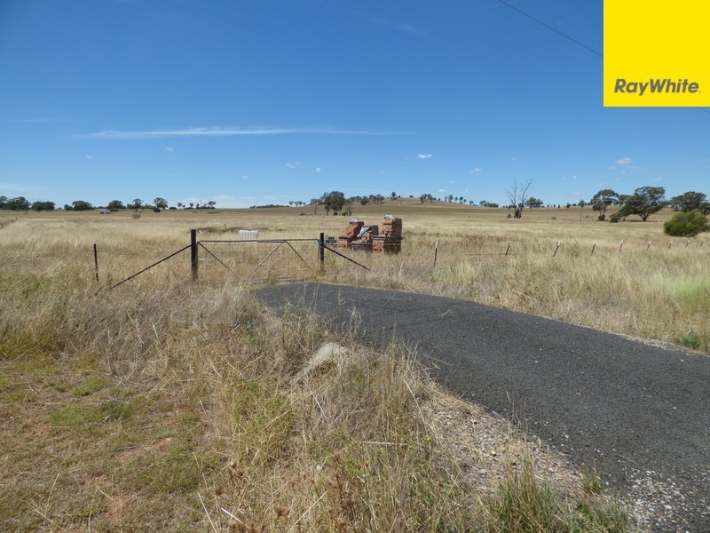 2 Alcheringa Drive, Forbes NSW 2871
