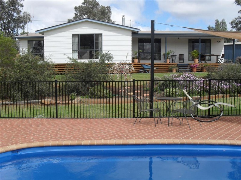 36 Birch Road, Parkes NSW 2870