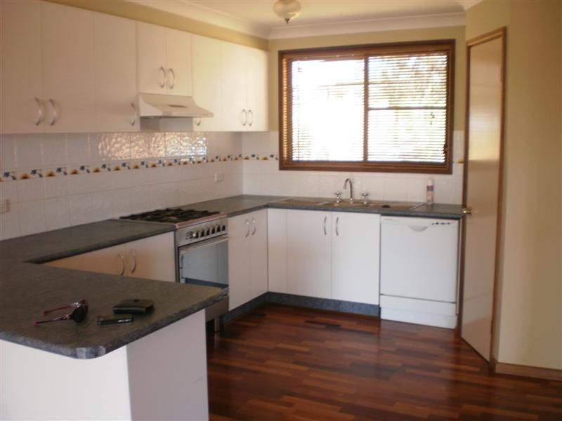 36 Birch Road, Parkes NSW 2870