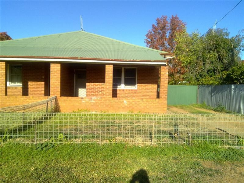 3 Pearce Street, Parkes NSW 2870