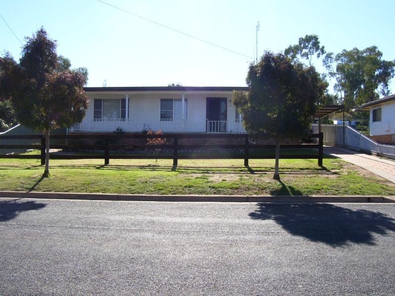 108 Mitchell Street, Parkes NSW 2870