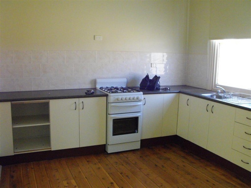 26 Elizabeth Street, Parkes NSW 2870