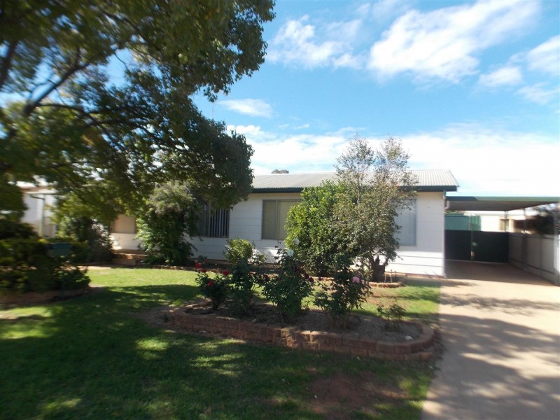 19 Lawson Street, Parkes NSW 2870
