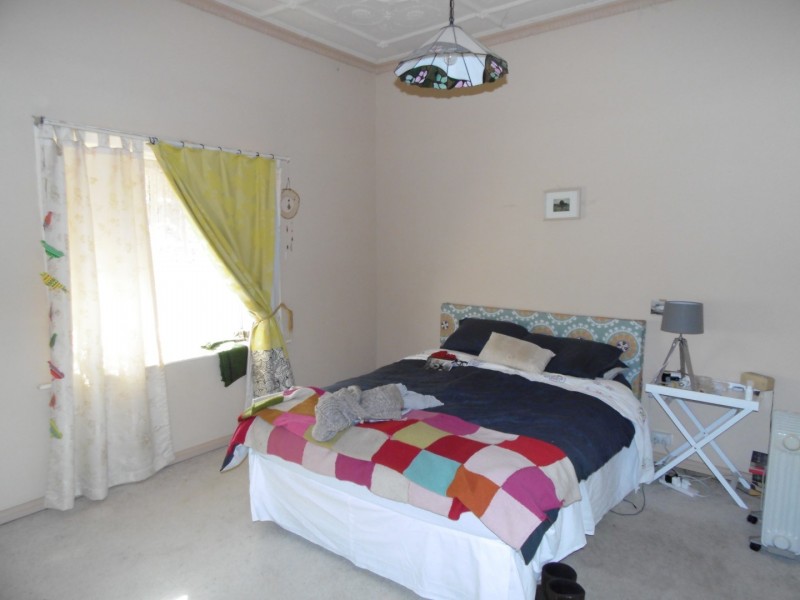 11 Thurlstone Street, Parkes NSW 2870