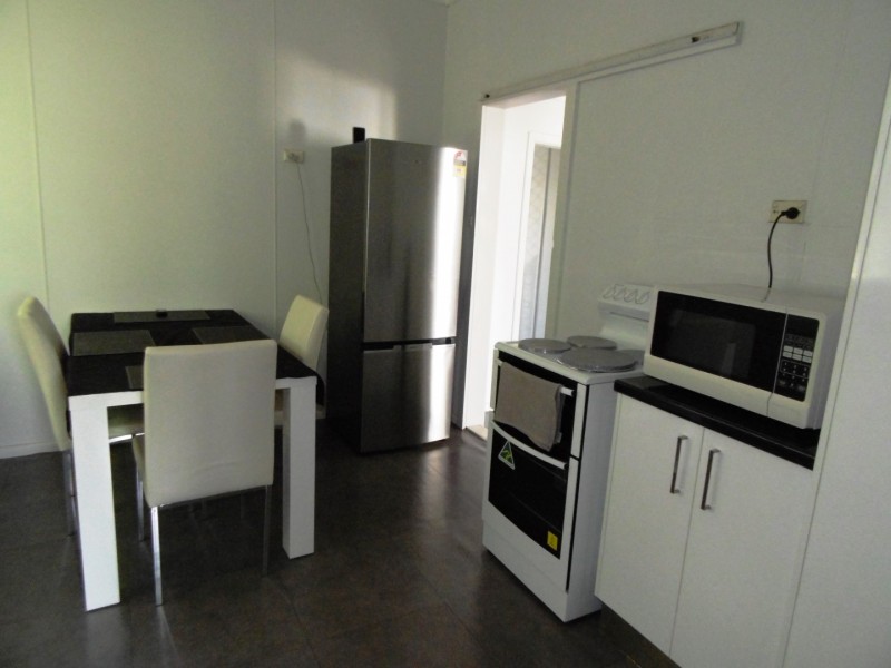 12 Peak Hill Road, Parkes NSW 2870