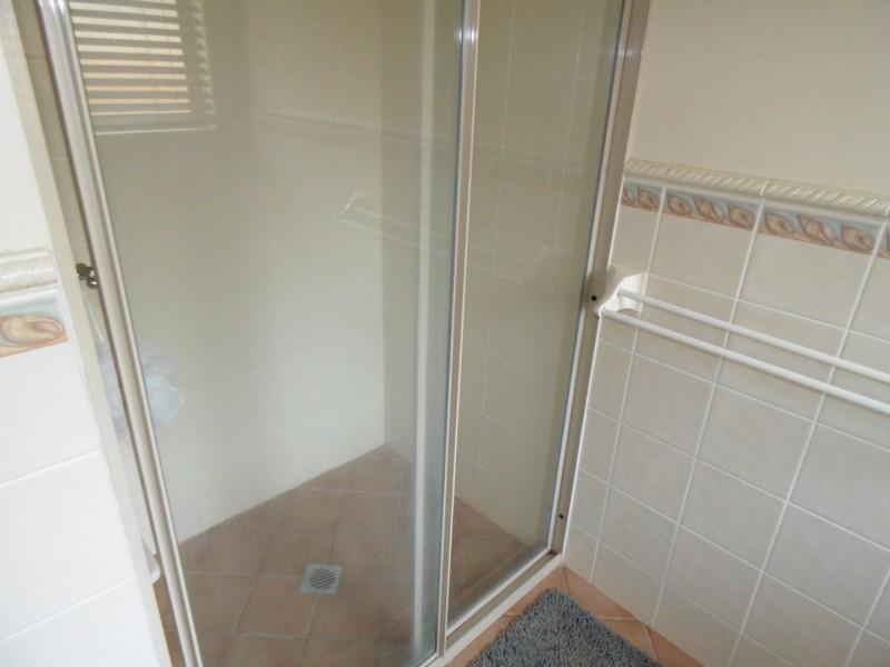 8 Noonan Street, Parkes NSW 2870