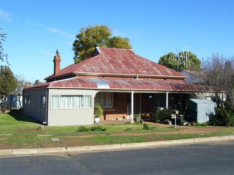 27 VICTORIA STREET, Parkes NSW 2870