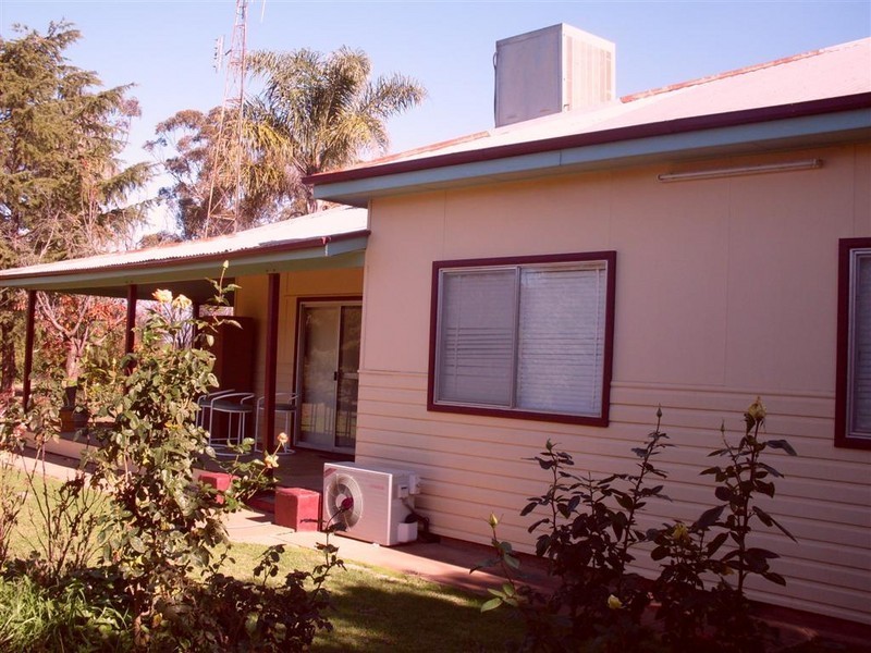‘PINEGROVE’, Parkes NSW 2870