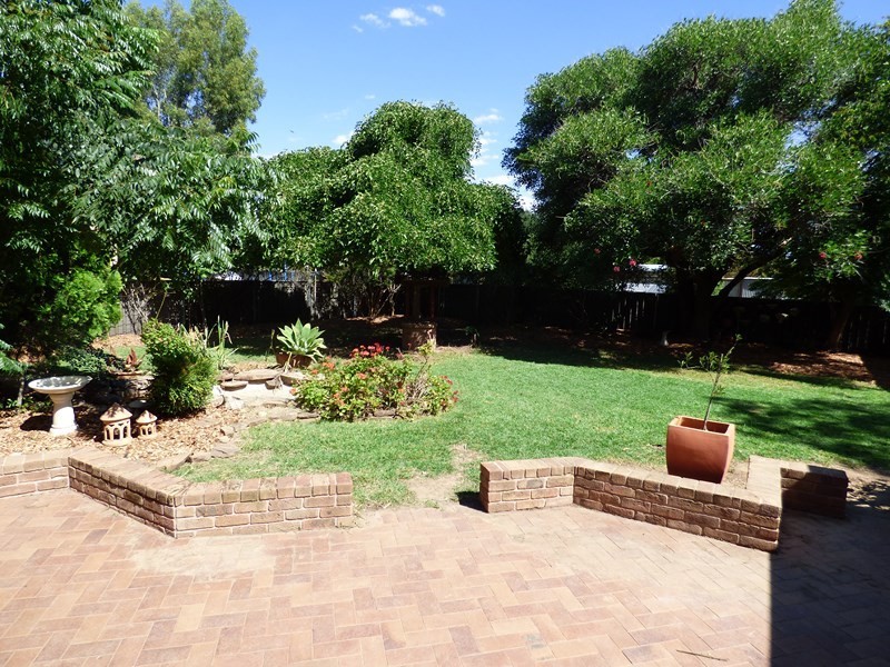 45 Bathurst St, Forbes NSW 2871