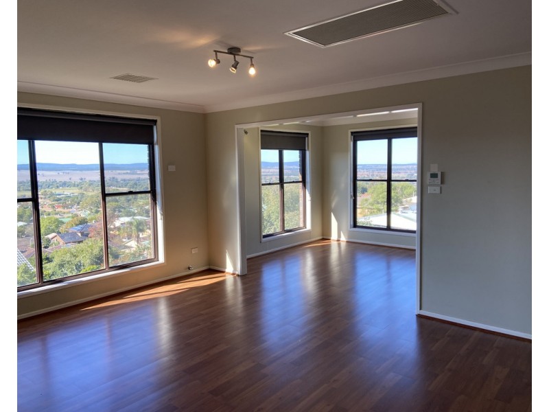 45 Barton Street, Parkes NSW 2870