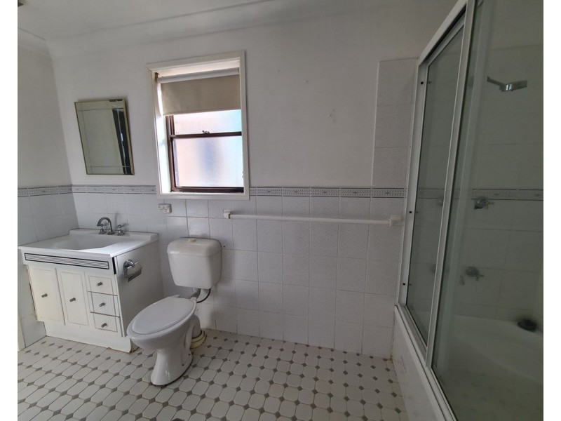 45 Barton Street, Parkes NSW 2870